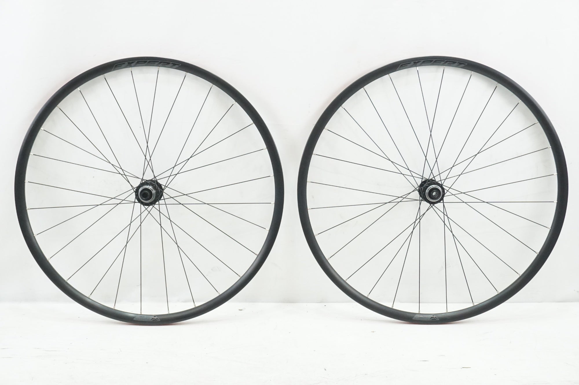 美品Mérida完組ホイール 11S互換 2本セット MERIDA 「メリダ」 EXPERT DISC SHIMANO 11S ホイールセット / 川越店