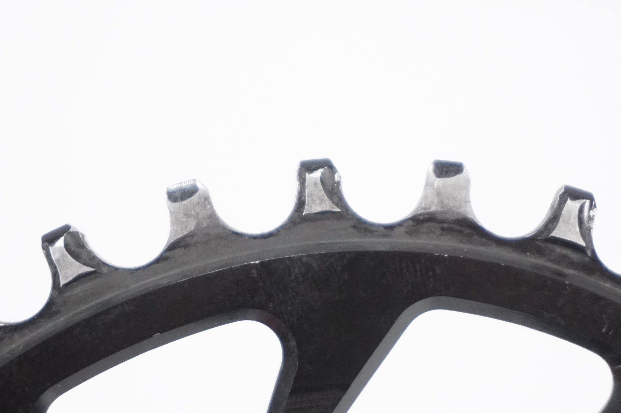 ABSOLUTE BLACK 「アブソリュートブラック」 38T チェーンリング / AKIBA店