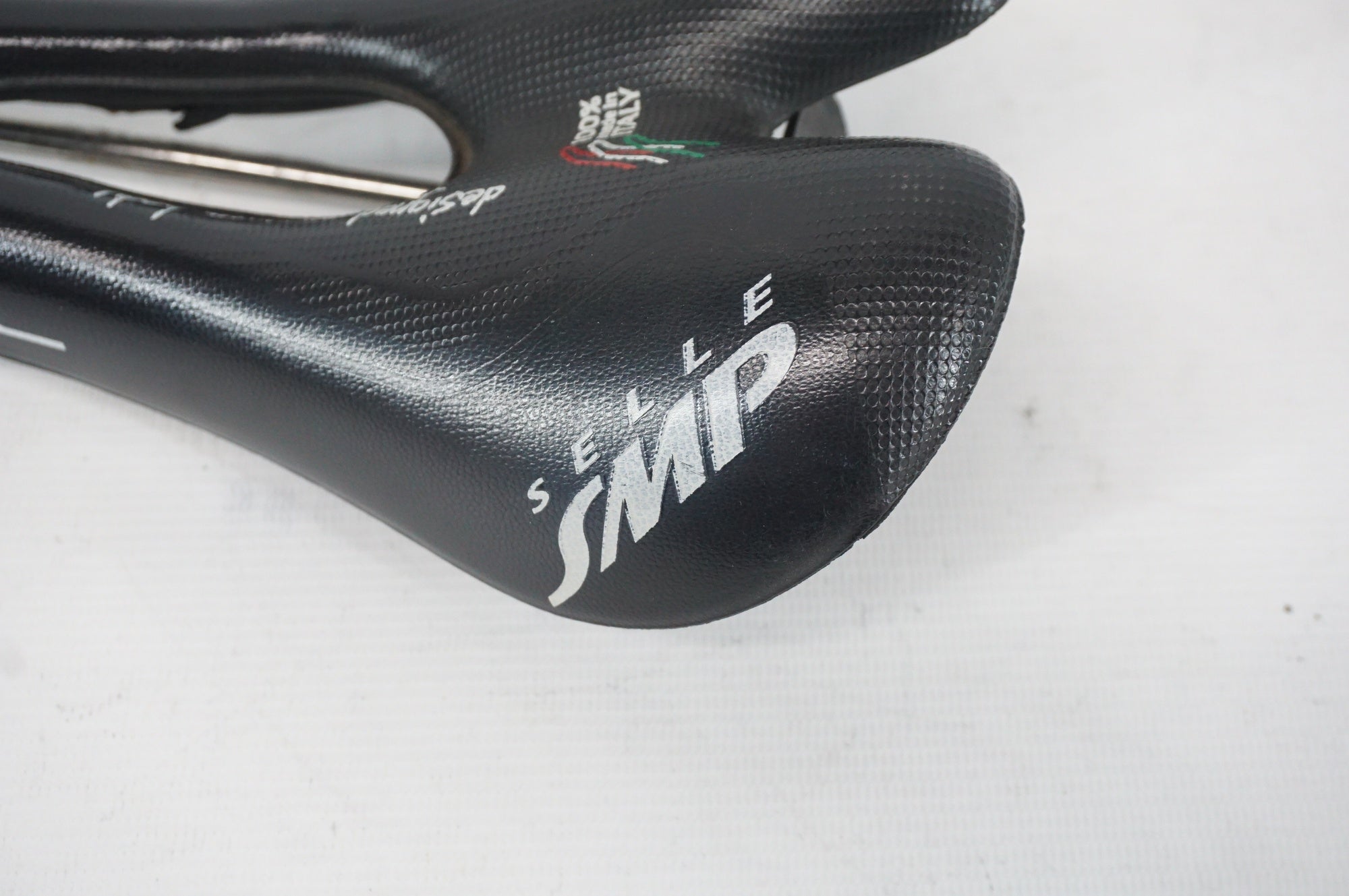 SELLE SMP 「セッレエスエムピー」  HELL サドル / 阪急塚口店