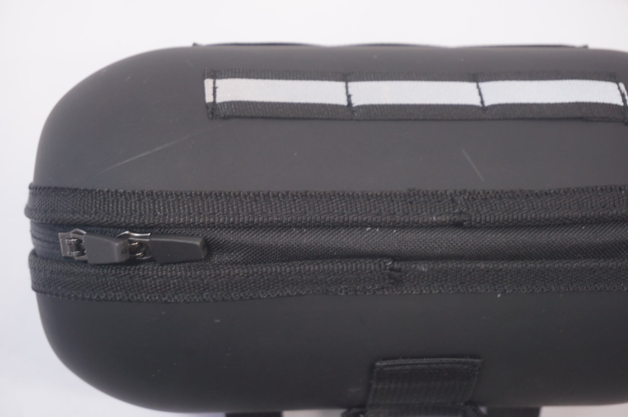 LEZYNE 「レザイン」 HARD BAR CADDY ハンドルバーバッグ / 世田谷店