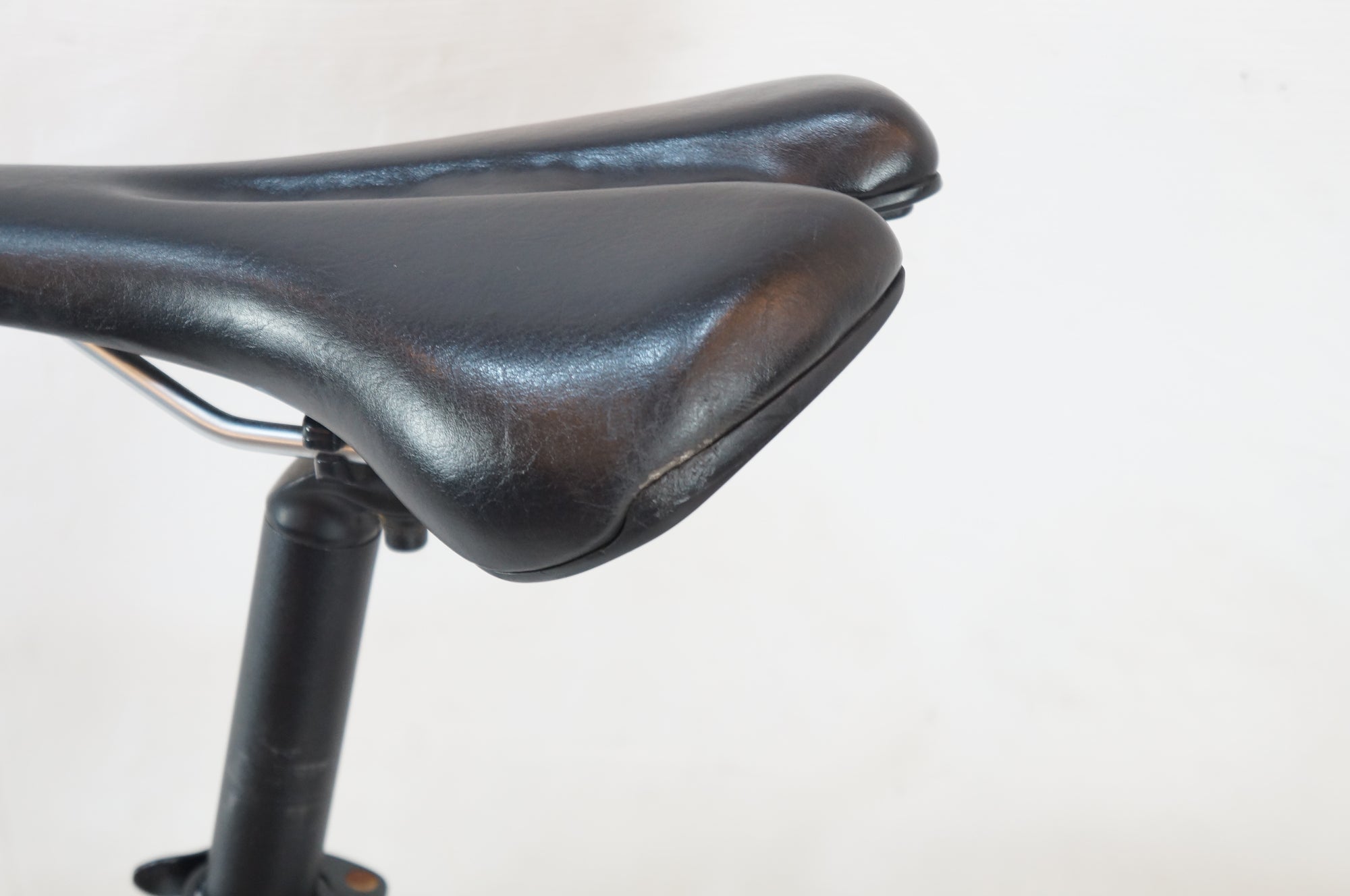 GIANT 「ジャイアント」 ESCAPE R DROP 2024年モデル ロードバイク / バイチャリ浦和ベース