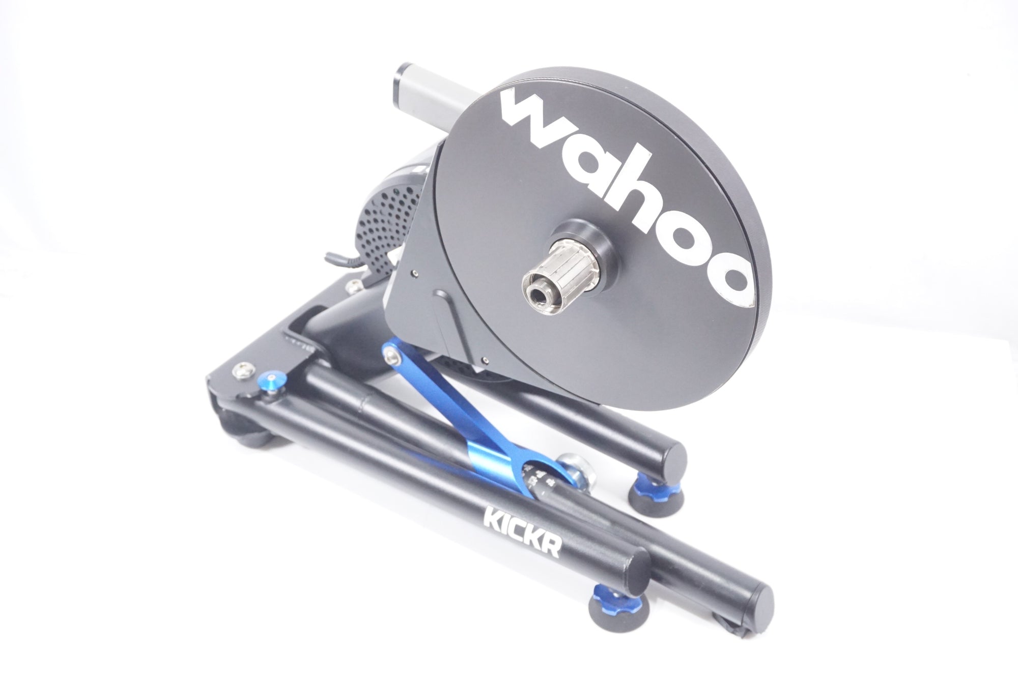 WAHOO 「ワフー」 KICKR V4 WF113 スマートトレーナー / AKIBA店