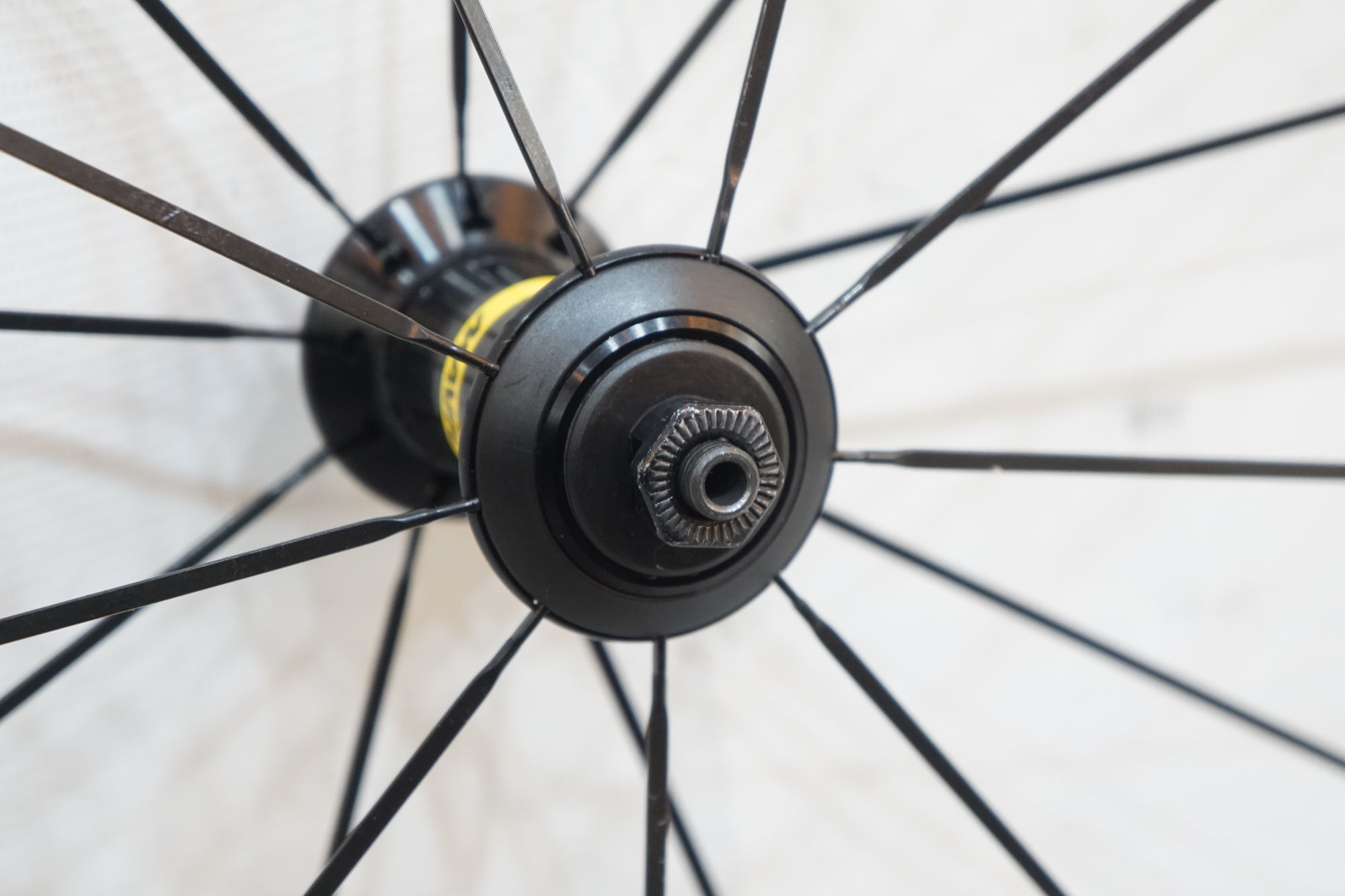 MAVIC 「マビック」 COSMIC PRO CARBON UST シマノ11速 ホイールセット