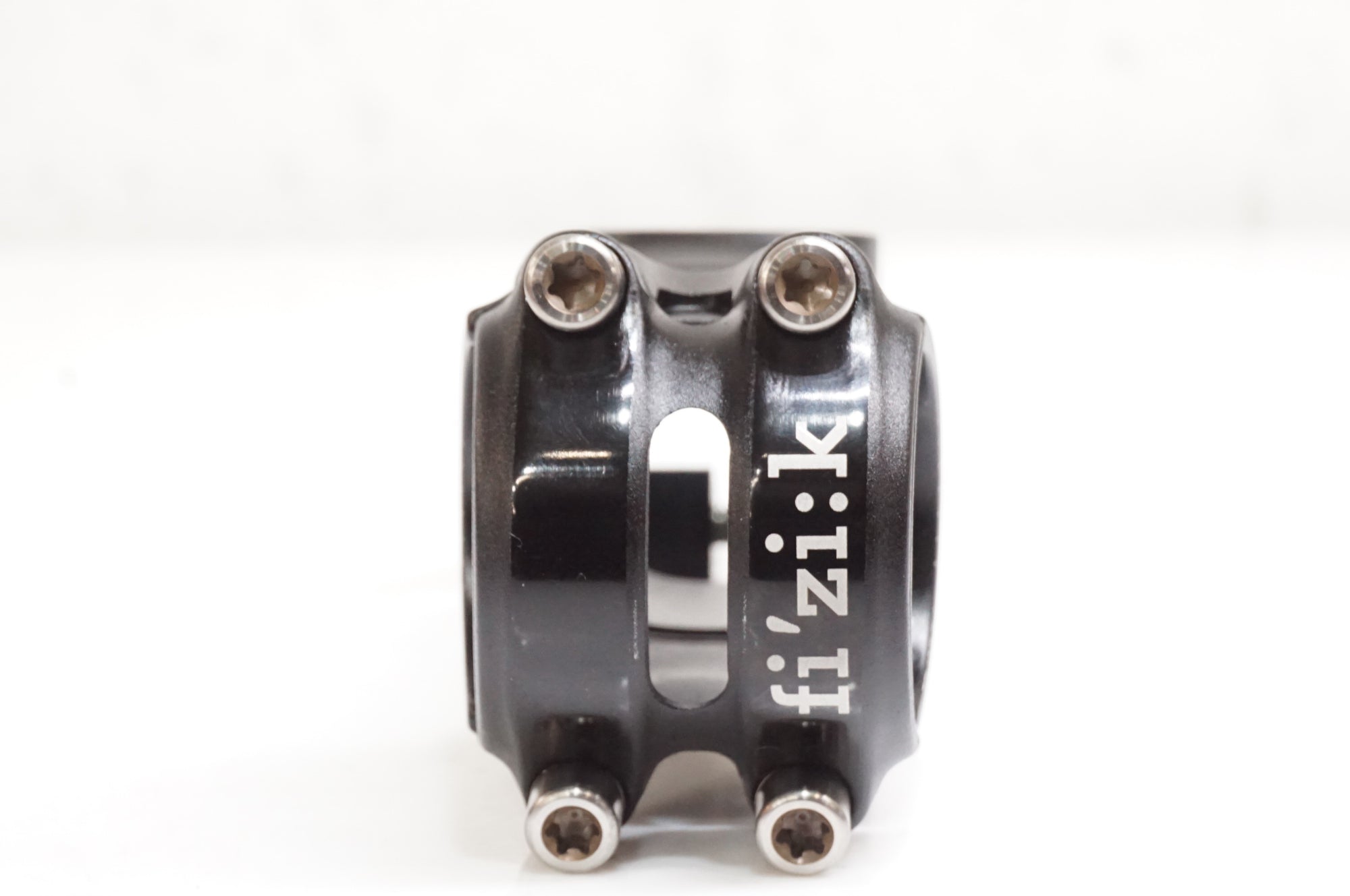 FIZIK 「フィジーク」 CYRANO R1 70mm φ31.8 ステム / 大宮店