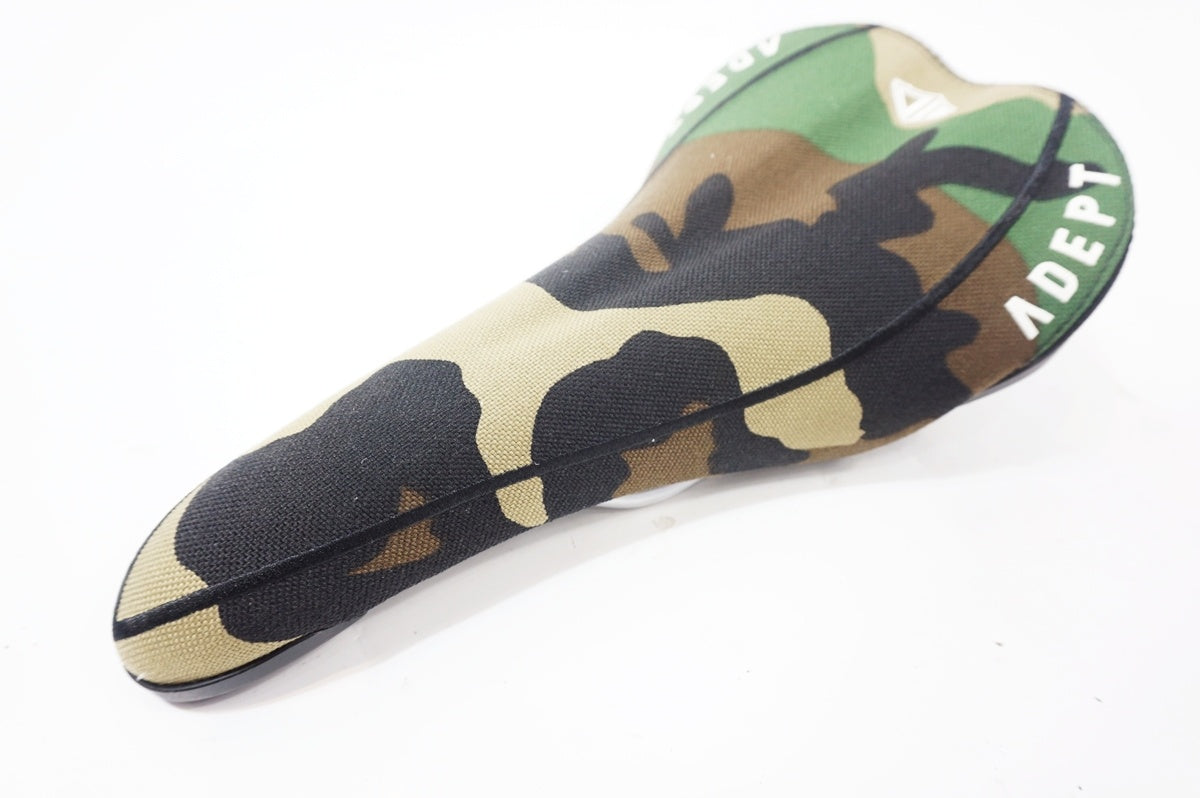 ADEPT 「アデプト」 HYRIDE サドル / バイチャリ世田谷店