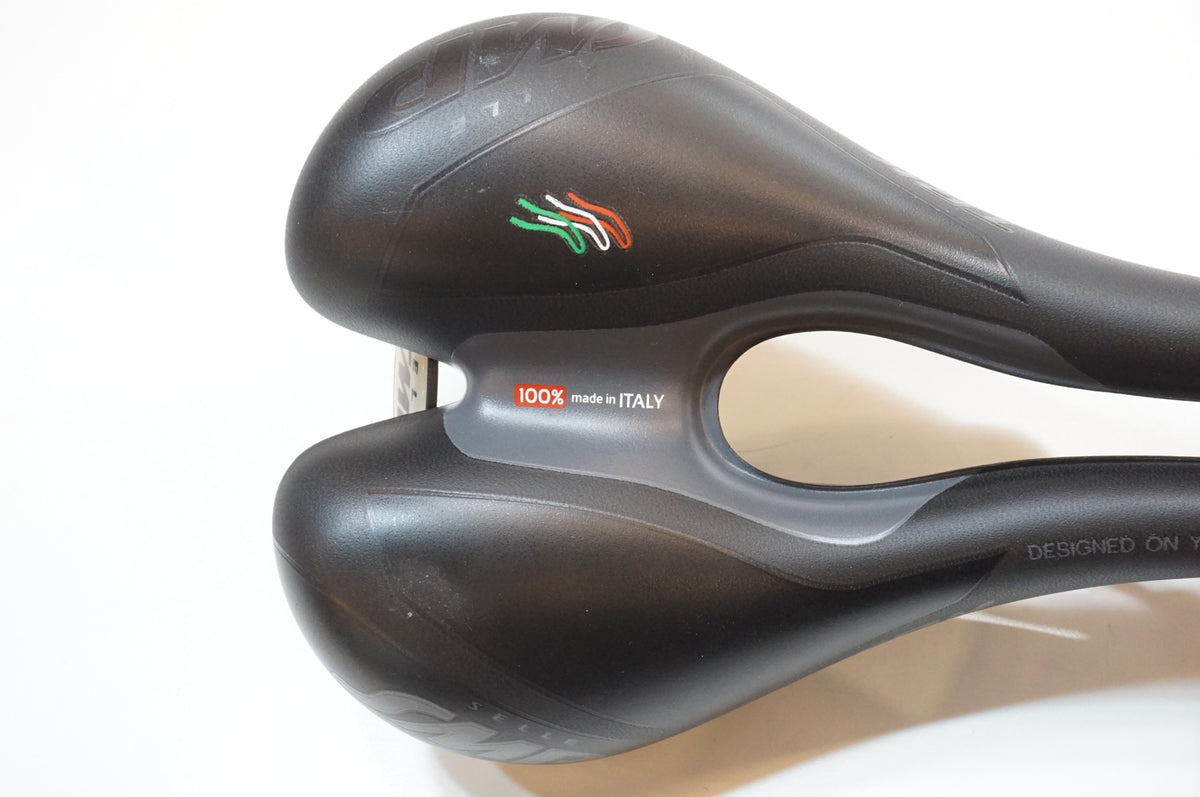 SELLE SMP 「セラエスエムピー」 TRK MEDIUM サドル / 浦和ベース