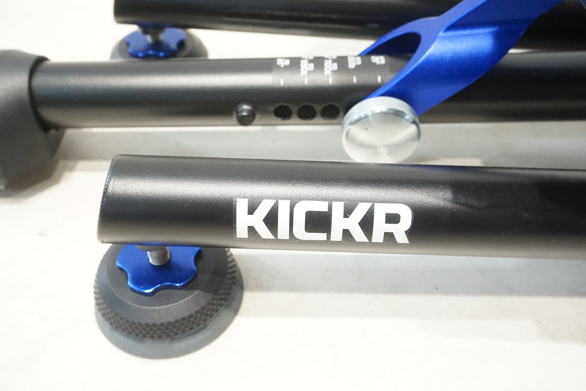 WAHOO 「ワフー」 KICKR V5 サイクルトレーナー / 横浜戸塚店
