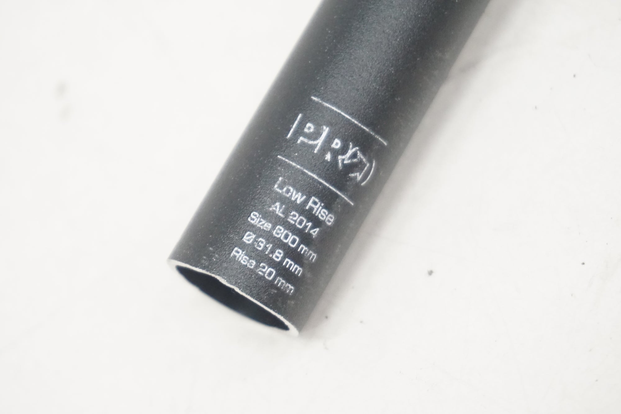 SHIMANO PRO 「シマノプロ」 LT Φ31.8 720mm ハンドル / 大阪美原北インター店