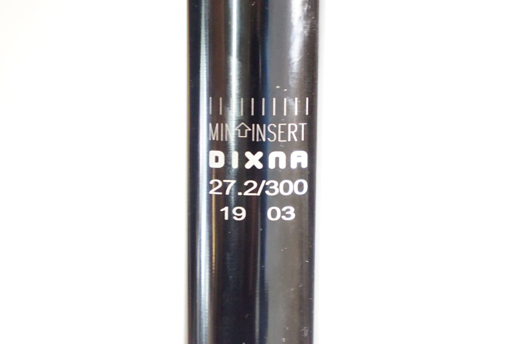 DIXNA 「ディズナ」 φ27.2 300mm シートポスト / 熊谷本店