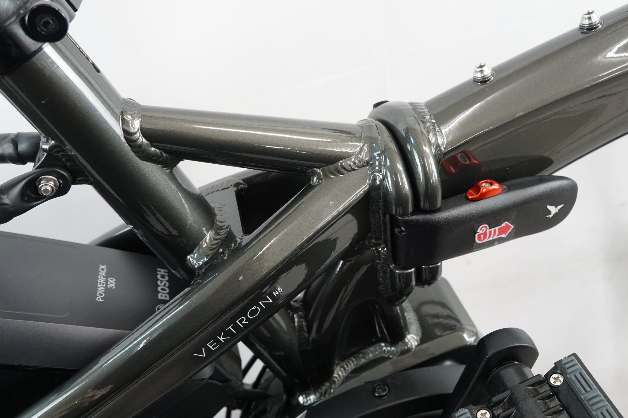 TERN 「ターン」 VEKTRON N8 2023年モデル E-BIKE / バイチャリ浦和ベース