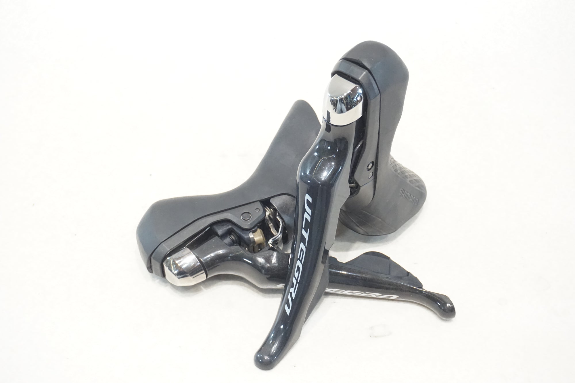 SHIMANO 「シマノ」 ULTEGRA ST-R8020 デュアルコントロールレバーセット / 横浜戸塚店