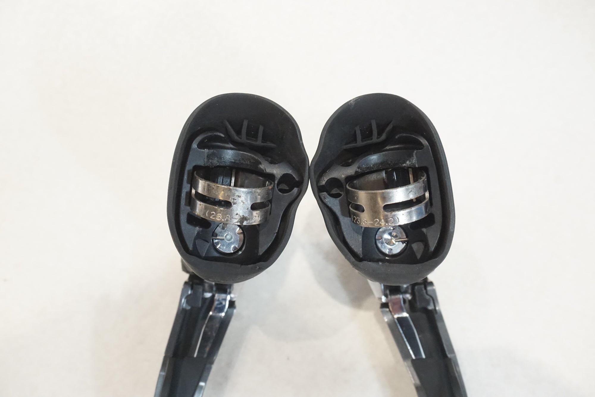 SHIMANO 「シマノ」 CLARIS ST-R2000 デュアルコントロールレバーセット / 横浜戸塚店