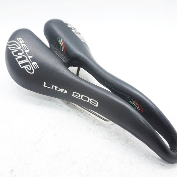 SELLE SMP 「セライタリア」 LITE209 サドル / 大阪門真店