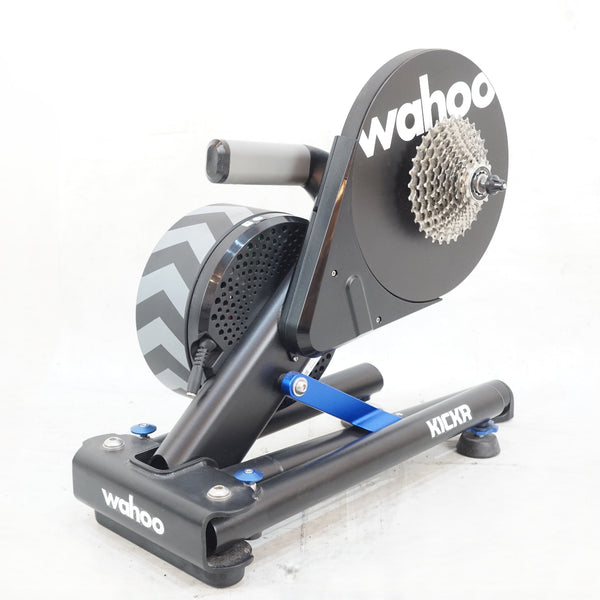 wahoo KICKR スマートトレーナー／WF113 v4 美品　最終値下げ WAHOO 「ワフー」 KICKR V4 WF113 スマートトレーナー