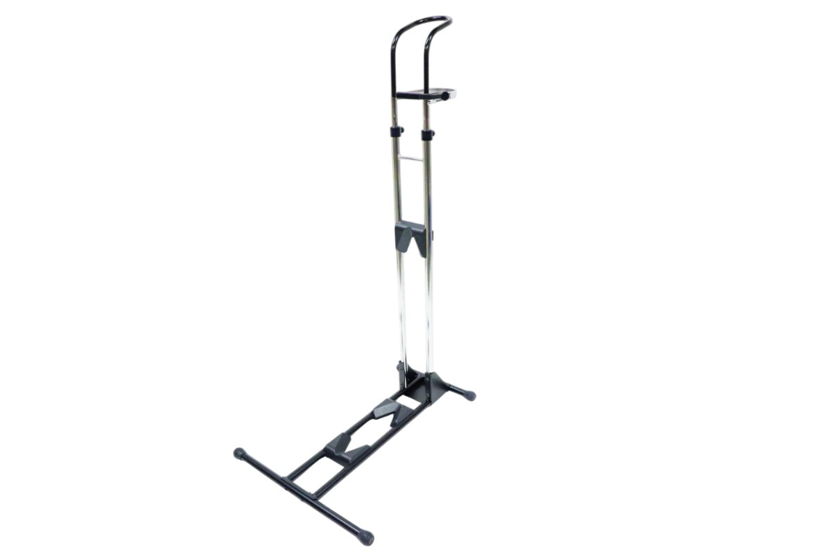 IWA 「イワ」 A01V SPECIAL ディスプレイスタンド / 名古屋大須店