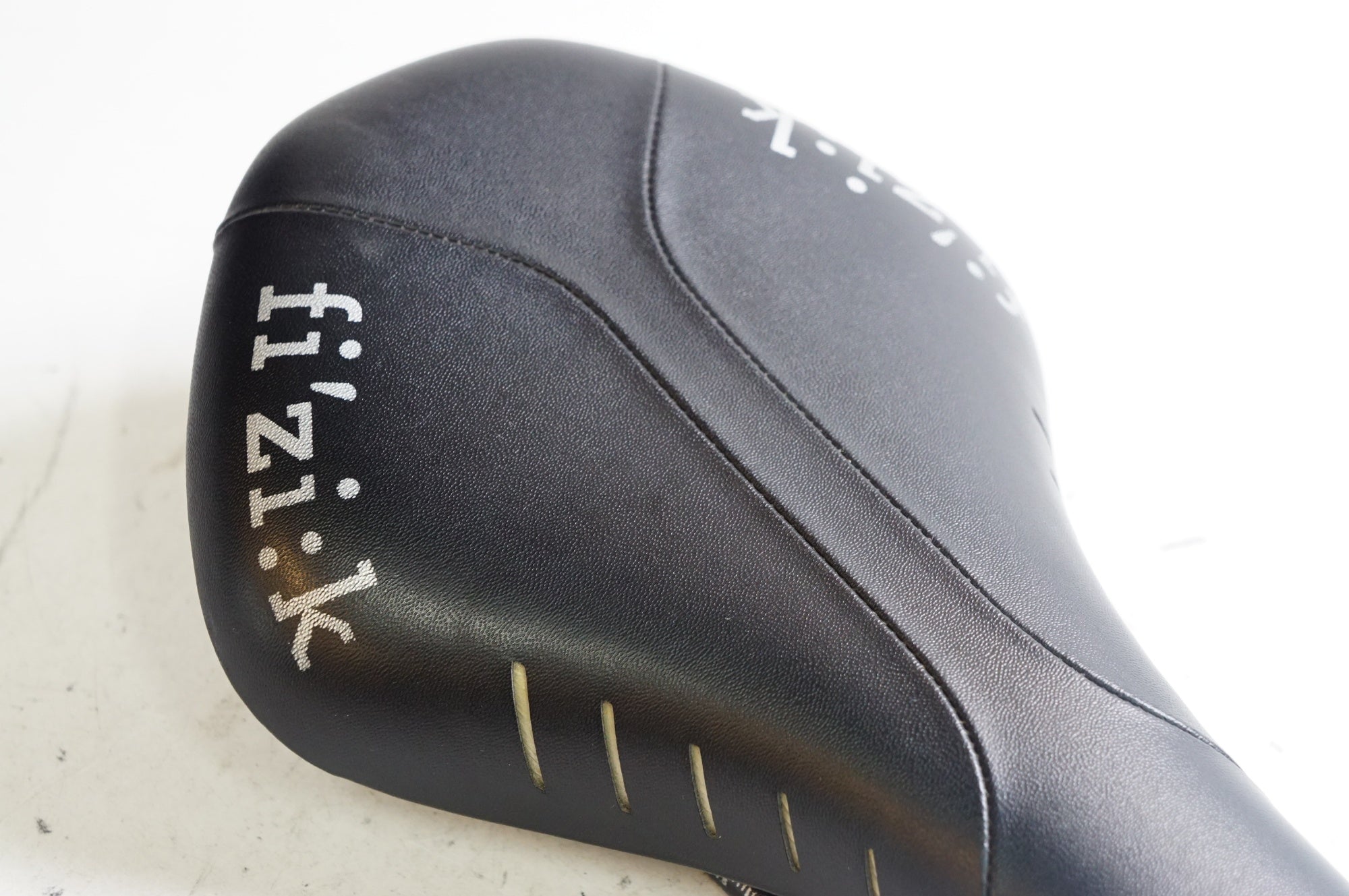 フィジーク Fizik アンタレス ANTARES R7 サドル MANGANESE
