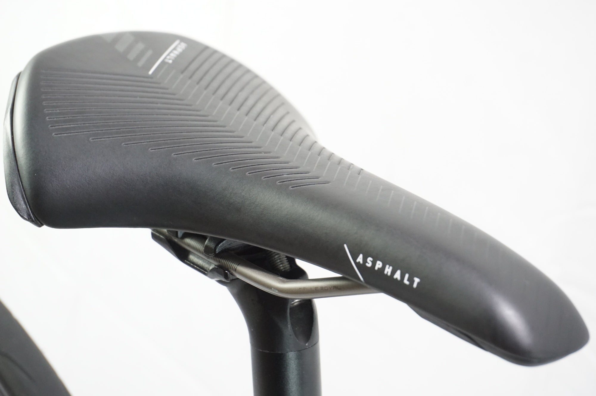 GARNEAU 「ガノー」 AXIS F3 ULTEGRA カスタム 2021年モデル クロスバイク / 中目黒店