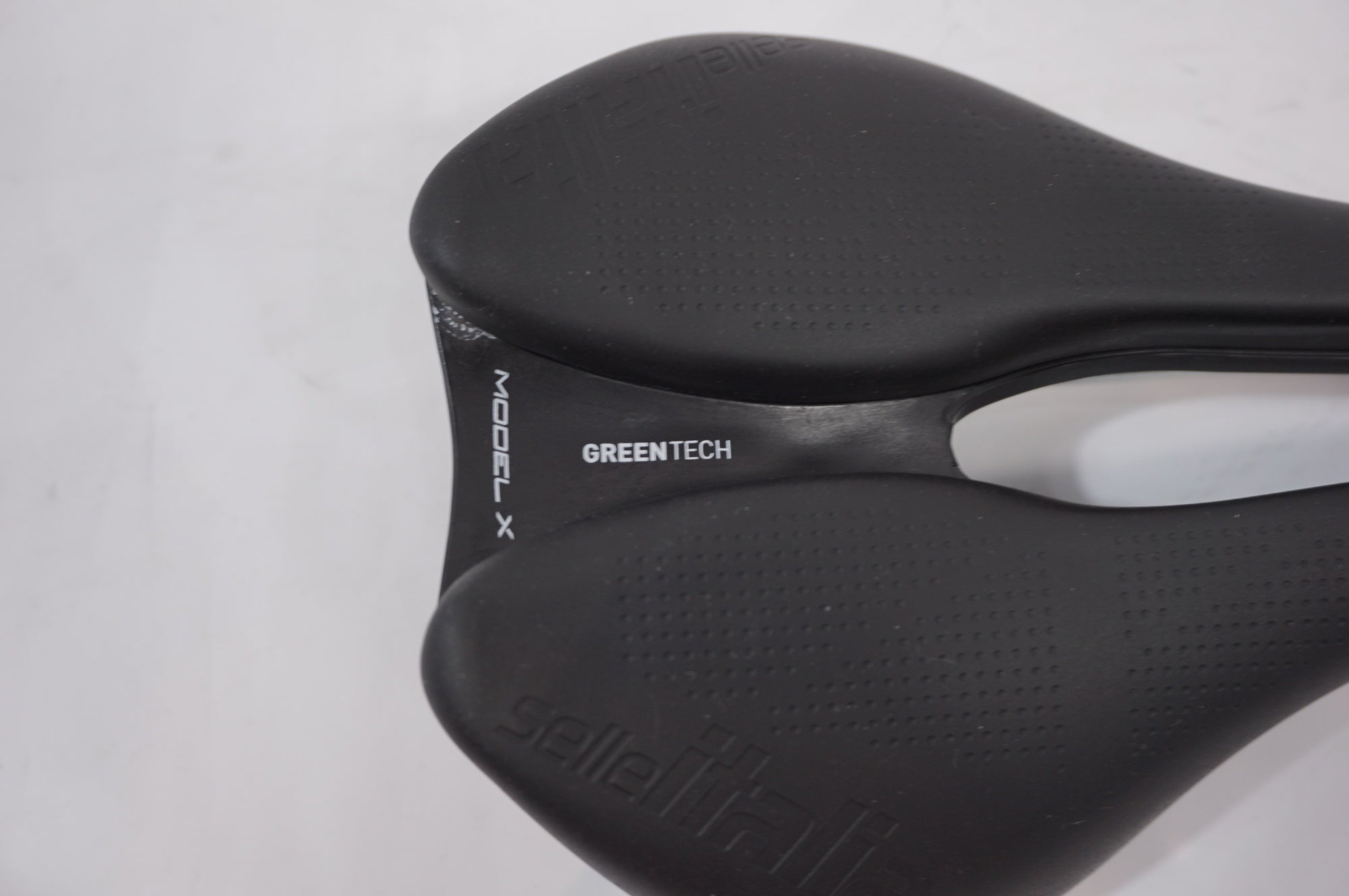 セライタリア　MODEL X ブラックサドル selle-ITALIA ( セライタリア ) サドル MODEL X LEAF SUPER FLOW