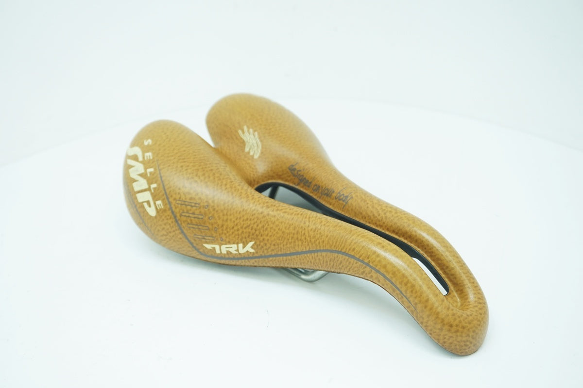 SELLE SMP 「セラエスエムピー」 TRK サドル / 大阪美原北インター店
