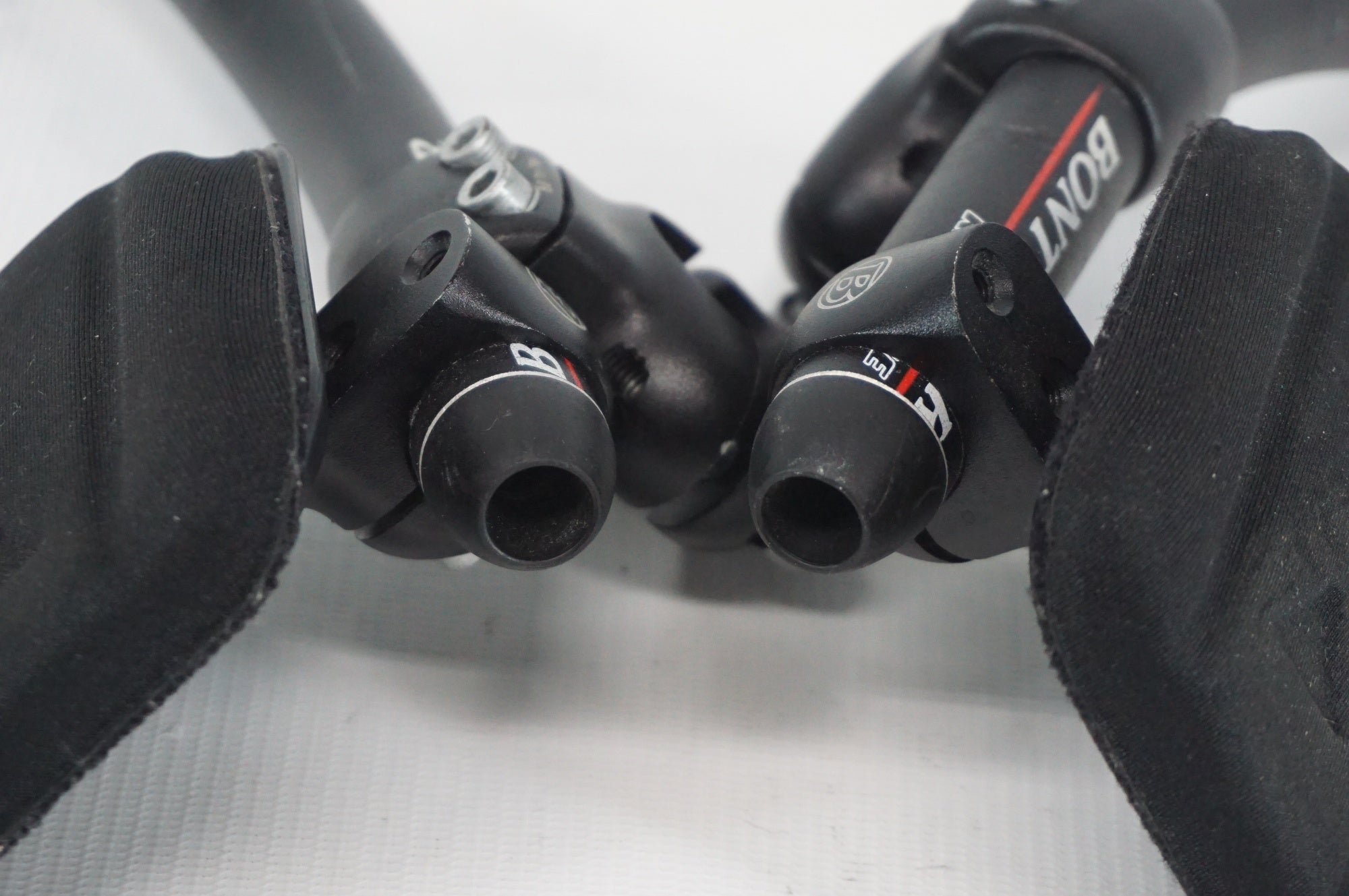 BONTRAGER 「ボントレガー」 RACE LITE Φ31.8 260mm TTバー / 阪急塚口