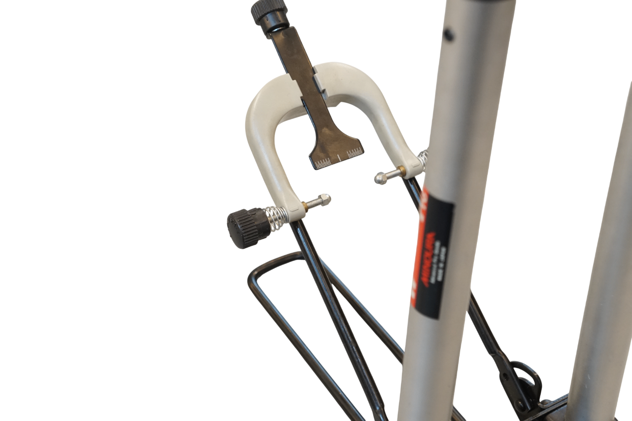 MINOURA 「ミノウラ」 WORKMAN PRO 振れ取り台 / バイチャリ浦和ベース