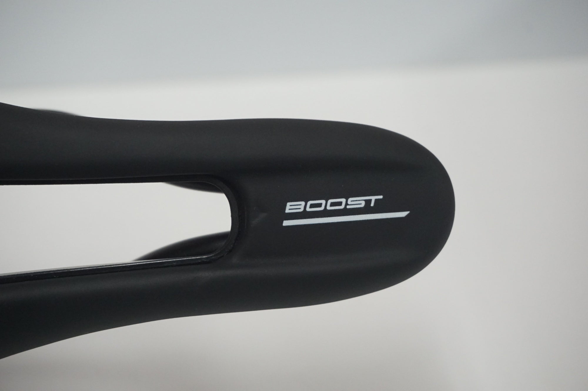 SELLE ITALIA 「セライタリア」 SLR BOOST TM SUPERFLOW サドル / 福岡店