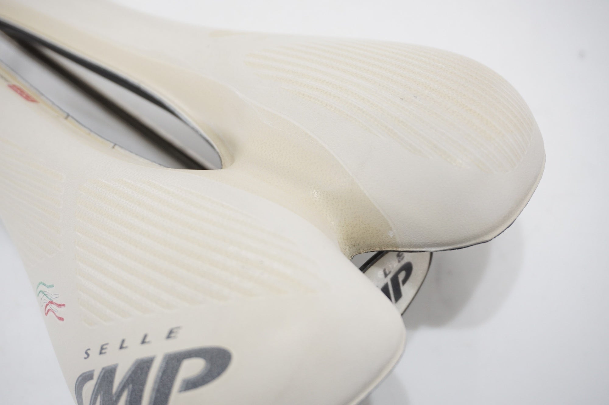 SELLE SMP 「セラエスエムピー」 HYBRID サドル / AKIBA店