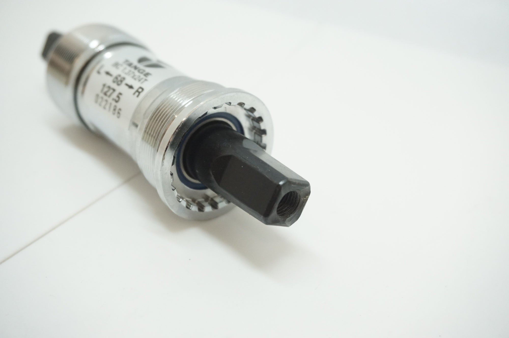 TANGE 「タンゲ」 LN3922 ボトムブラケット / 福岡店 ｜ バイチャリ