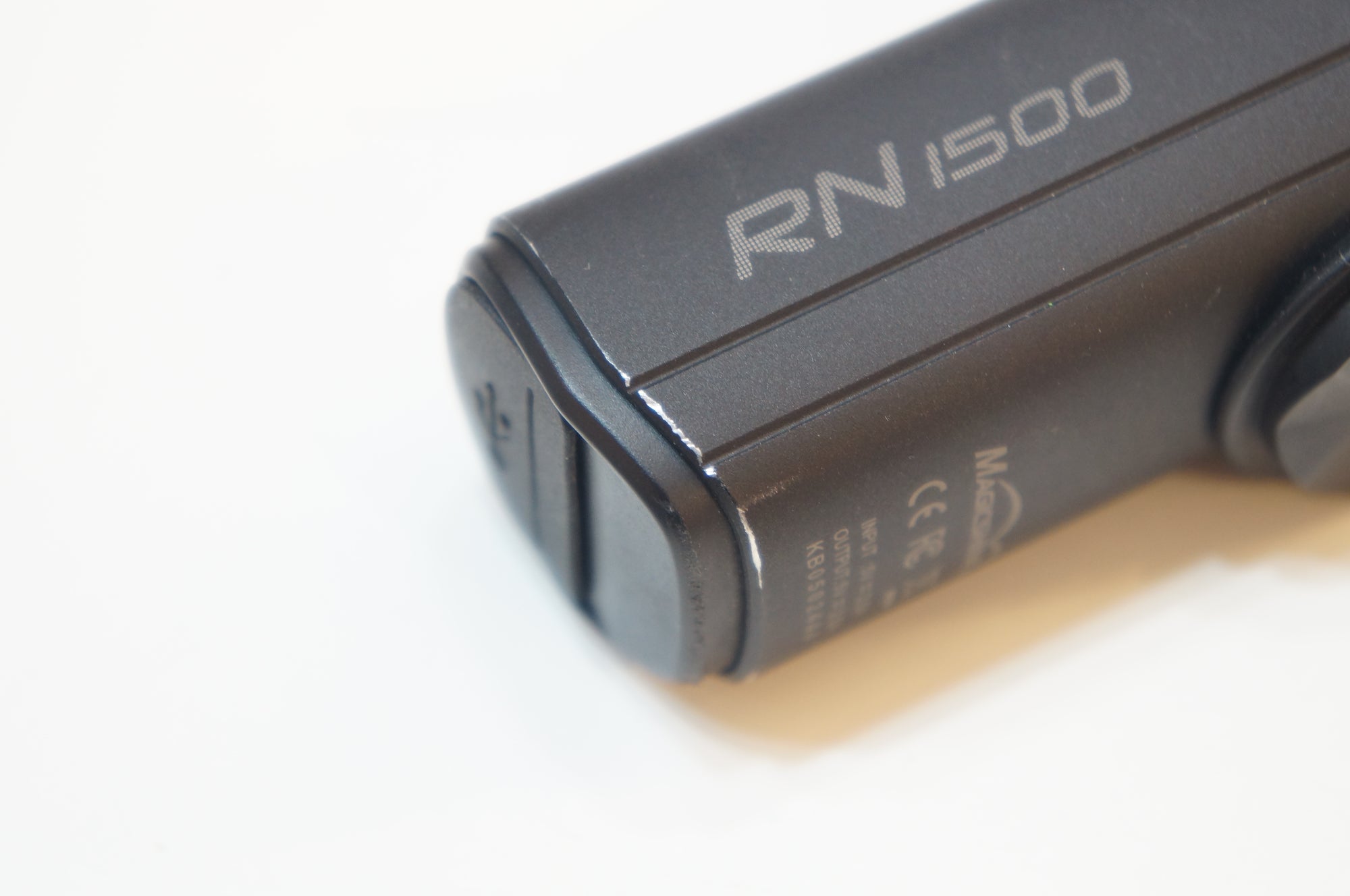 OLIGHT 「オーライト」 RN 1500 フロントライト / バイチャリ浦和ベース