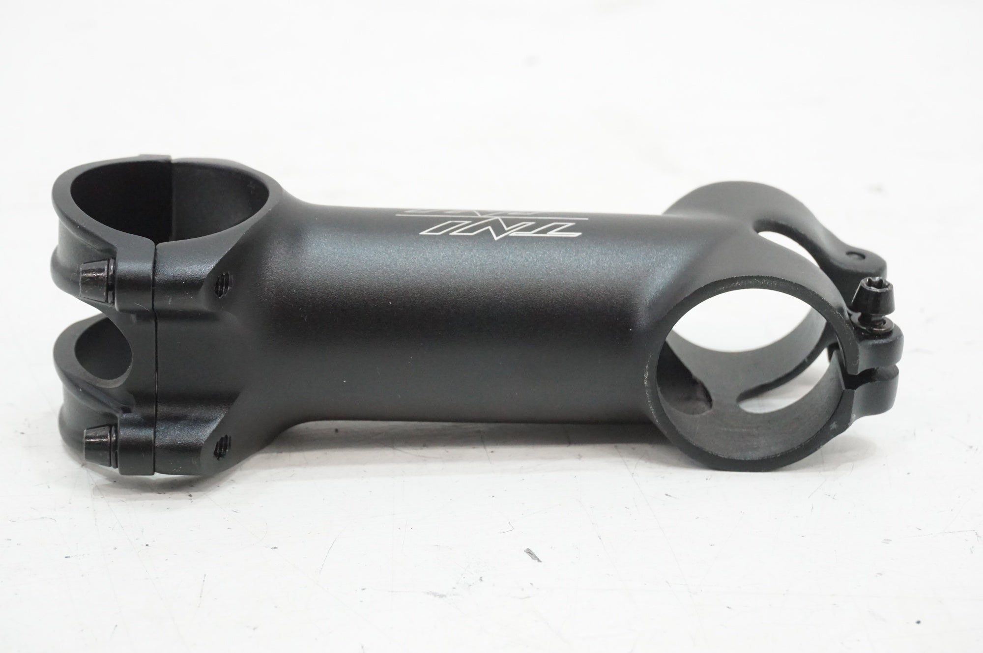 TNI 「ティーエヌアイ」 HELIUM6 90mm φ31.8 ステム / 大宮店