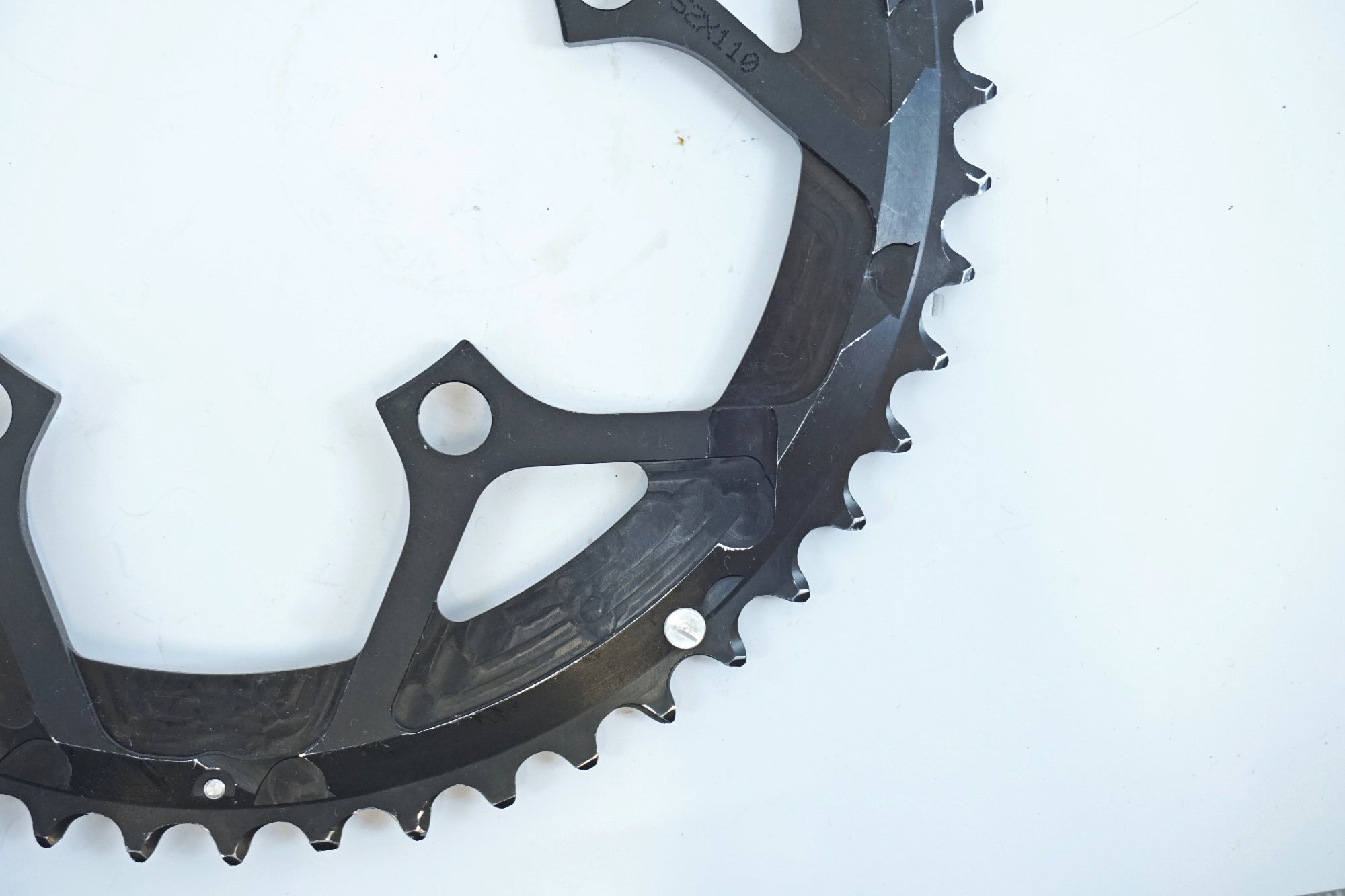 ROTOR 「ローター」 Q-RINGS 7075 T6 CNC 110BCD 52T 11S アウターチェーンリング / 有明ガーデン店