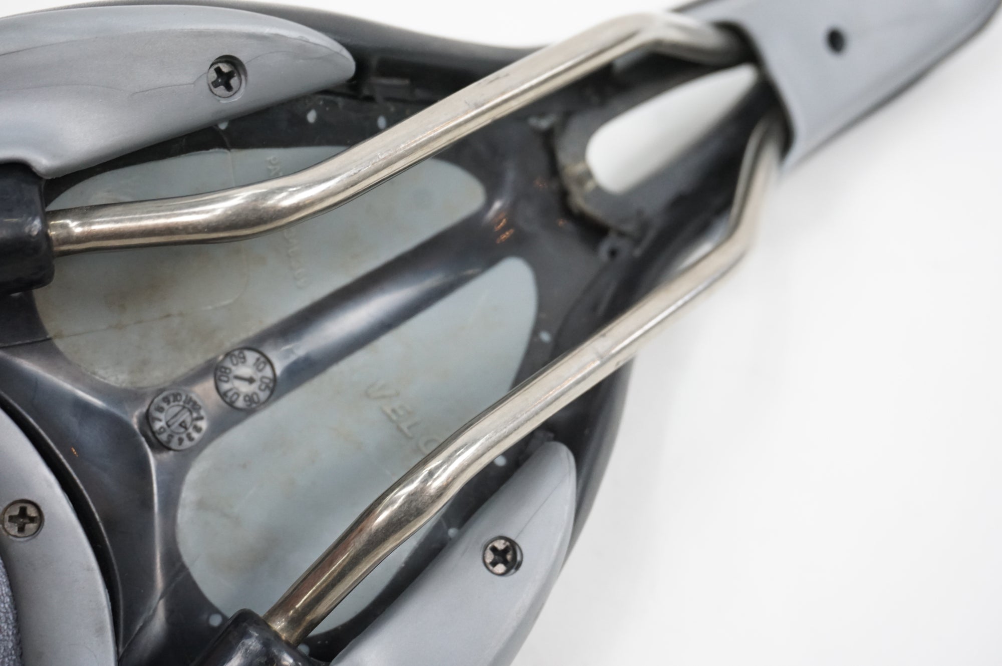 VELO 「ベロ」 PRONTO SL Z1 サドル / 川越店