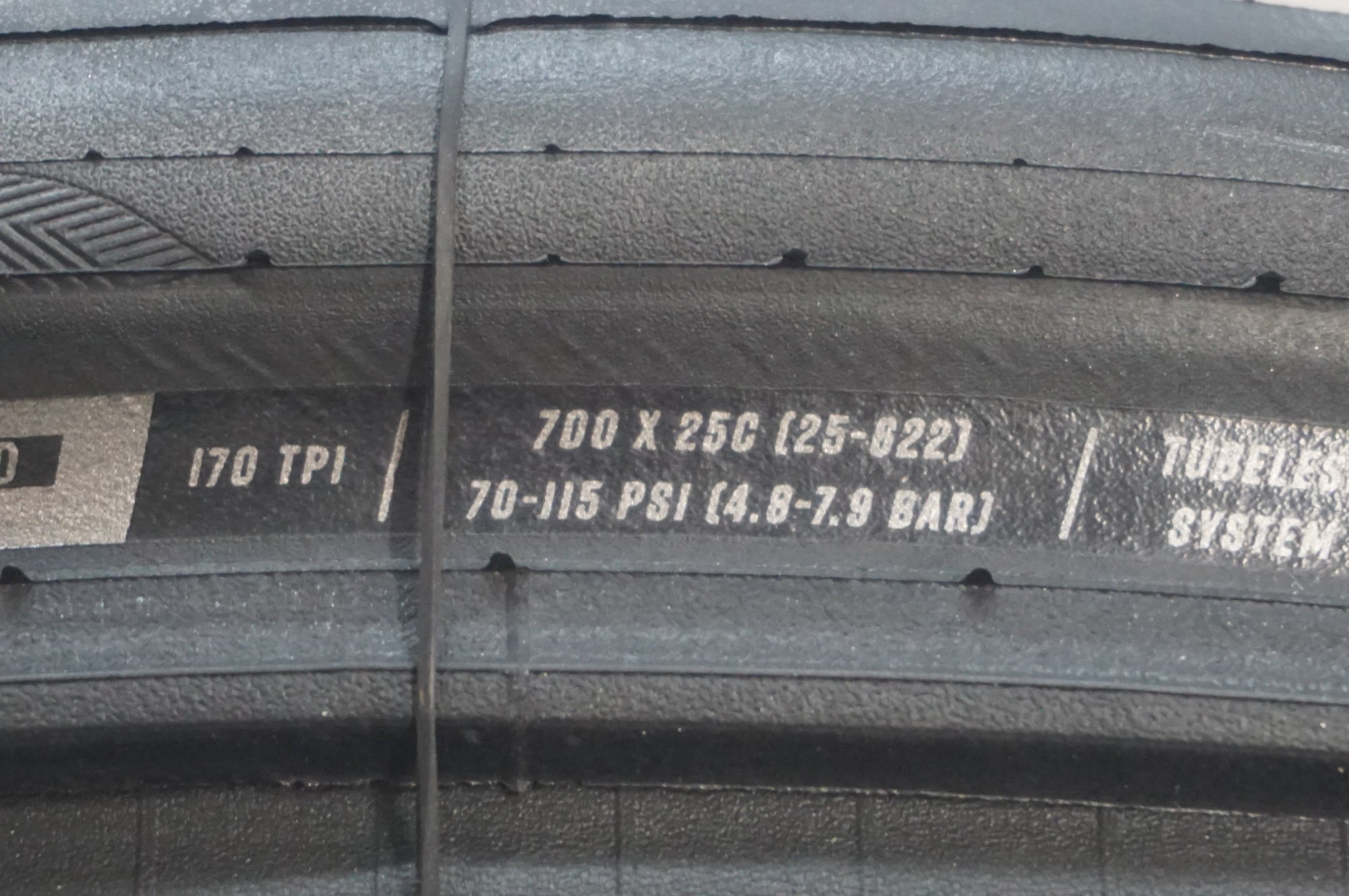 CADEX 「カデックス」 AERO TUBELESS 700×25C タイヤセット / 福岡店
