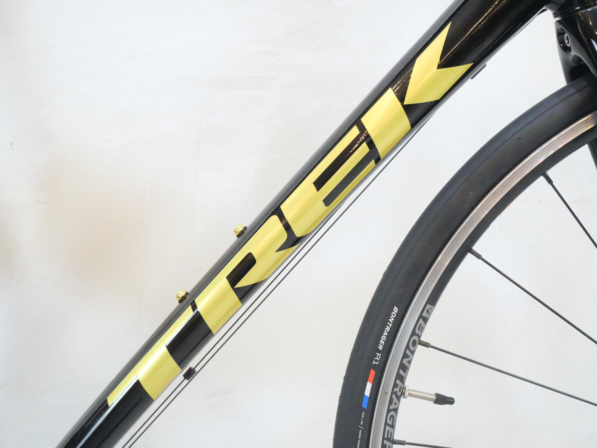 TREK 「トレック」 DOMANE AL2 2022年モデル ロードバイク / 名古屋大須店