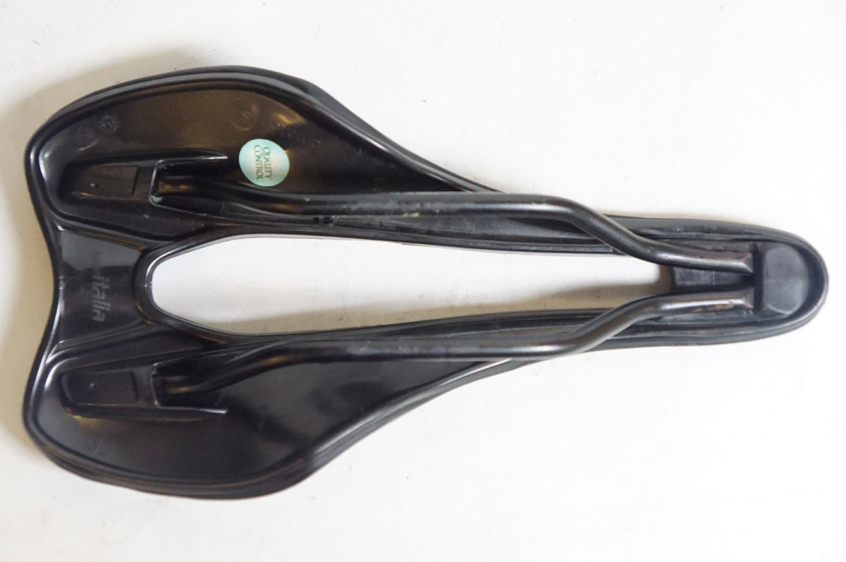SELLE ITALIA 「セライタリア」 SLR BOOST SUPERFLOW サドル / 熊谷本店