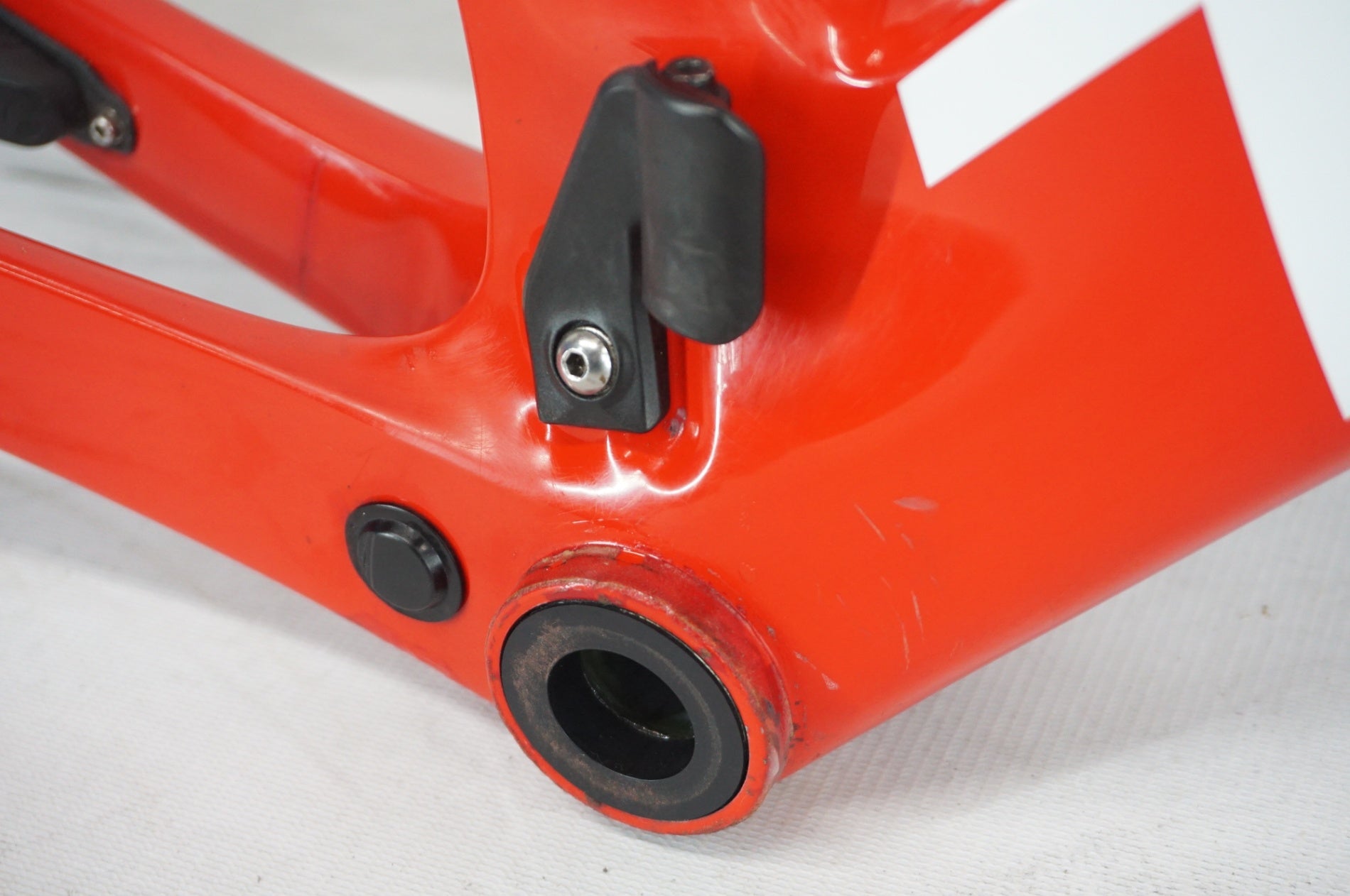 TREK 「トレック」 MADONE SLR 9 DISC 2019年モデル フレームセット / 阪急塚口店