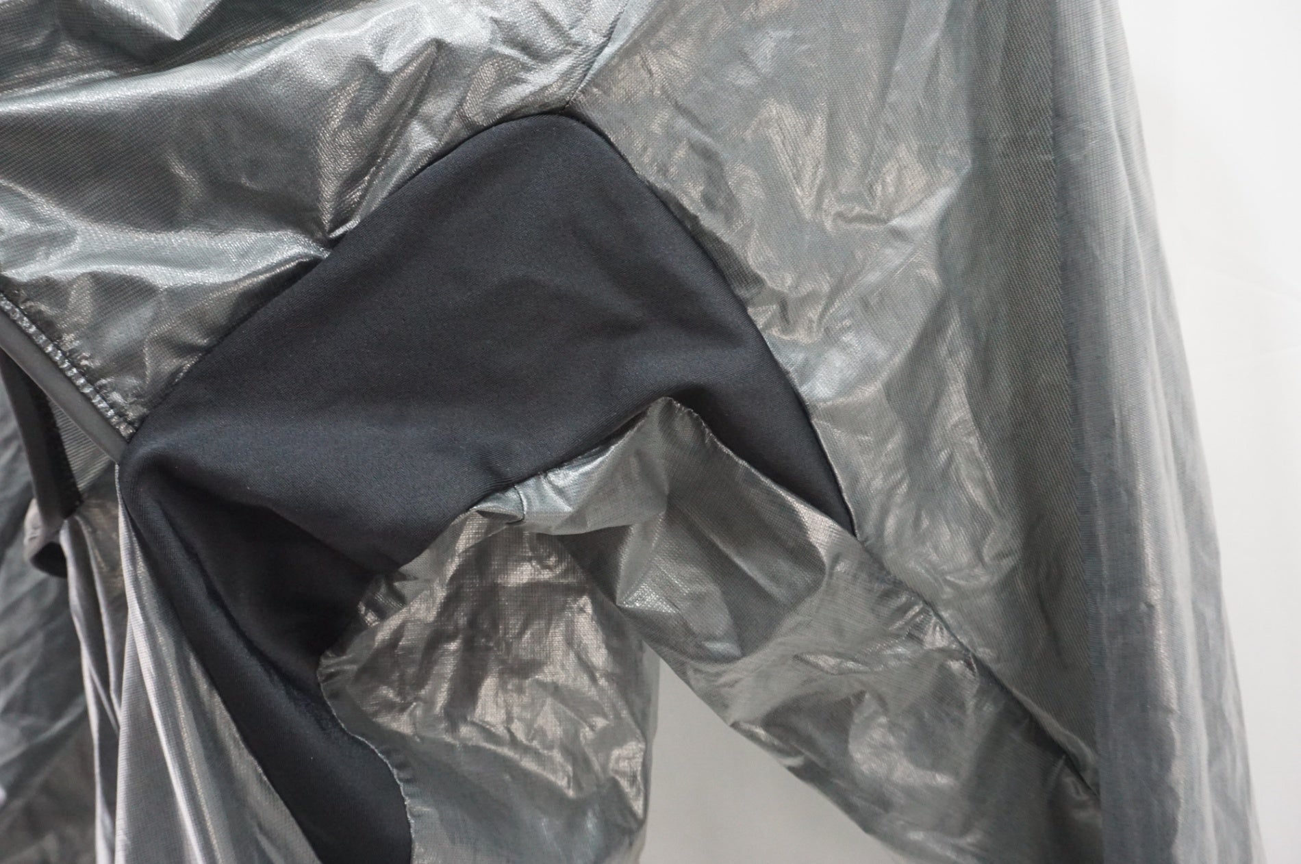 OAKLEY 「オークリー」 Mサイズ ウインドブレーカー / 大宮店