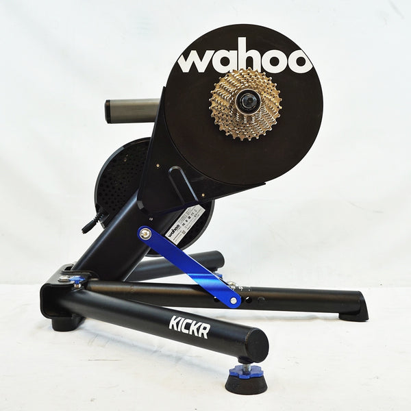 wahoo KICKR スマートトレーナー／WF113 v4 WAHOO 「ワフー」 KICKR V4 WF113 スマートトレーナー / 有明ガーデン