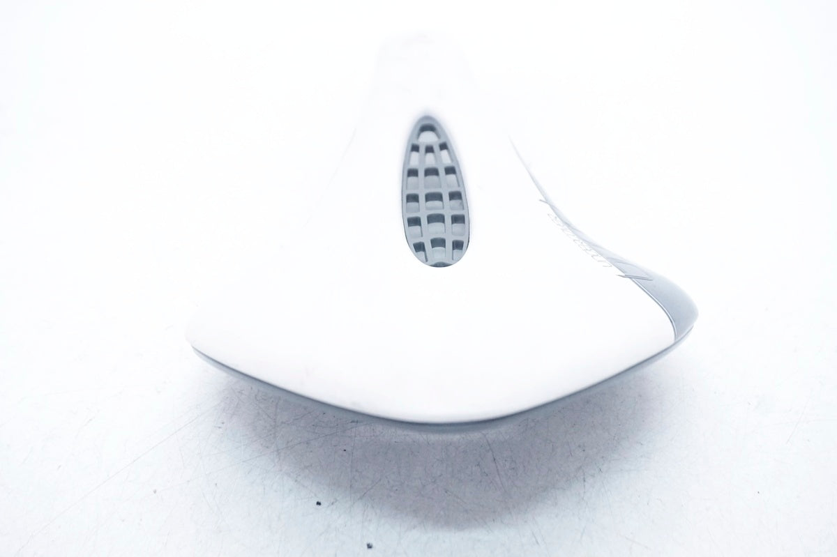 TIOGA 「タイオガ」 UNDERCOVER BOOST サドル / 大阪門真店