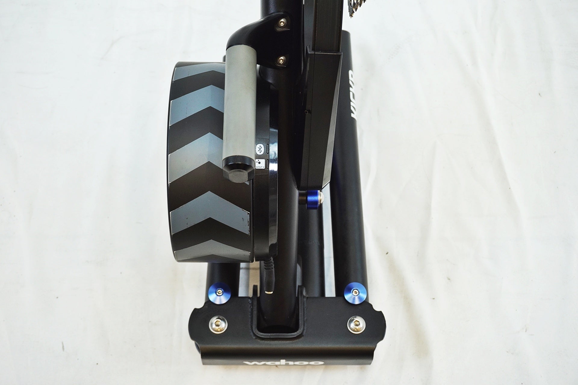 WAHOO 「ワフー」 KICKR V4 WF113 スマートトレーナー / 有明ガーデン