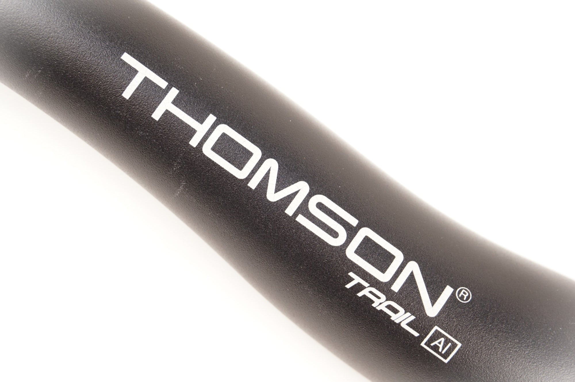 THOMSON 「トムソン」 TRAIL AL φ31.8 670mm ハンドル / 中目黒店