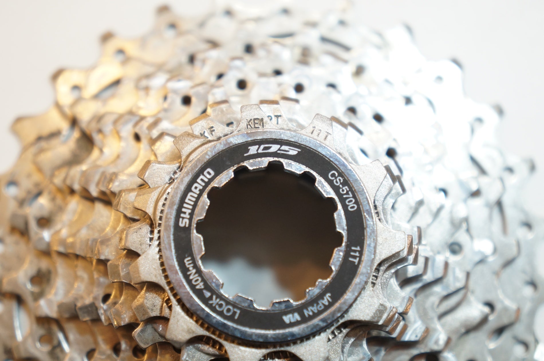 SHIMANO 「シマノ」 105 CS-5700 11-28T スプロケット / バイチャリ浦和ベース