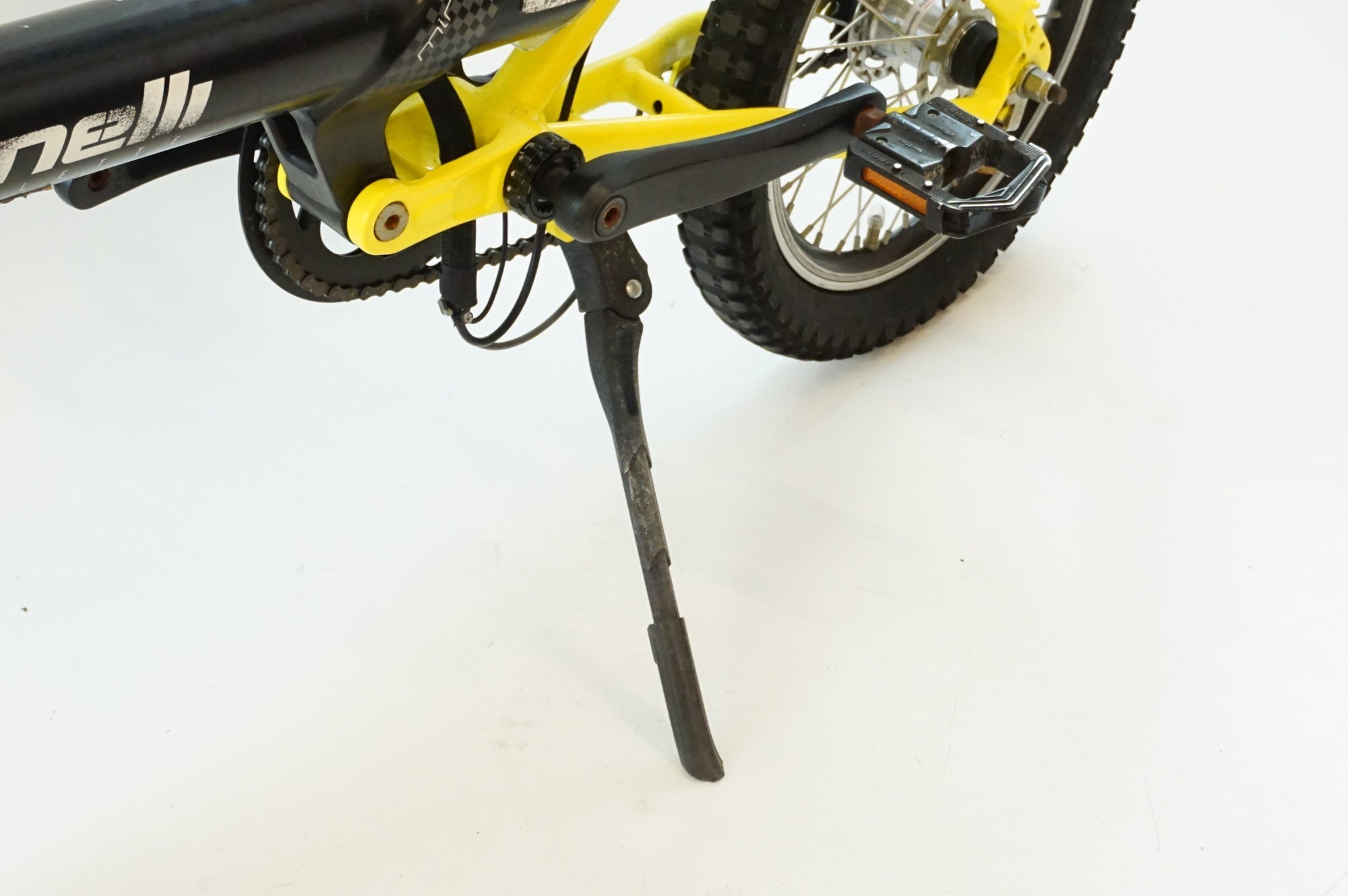 BENELLI 「ベネリ」 MINI FOLD 16 DIRT 2022年モデル 電動アシスト自転車 / 浜松店