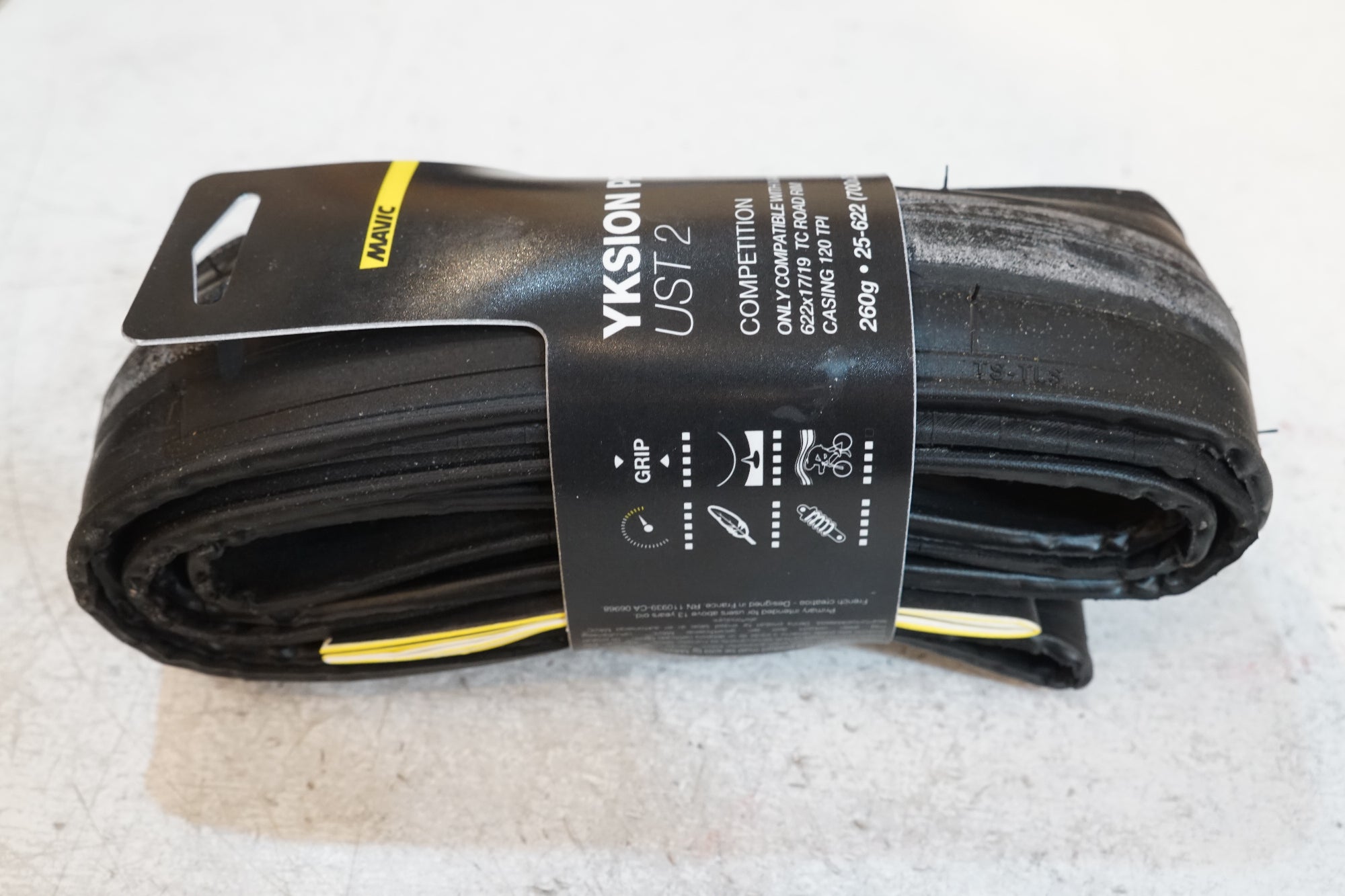 MAVIC 「マビック」 YKSION PRO UST 2 タイヤセット / バイチャリ浦和ベース