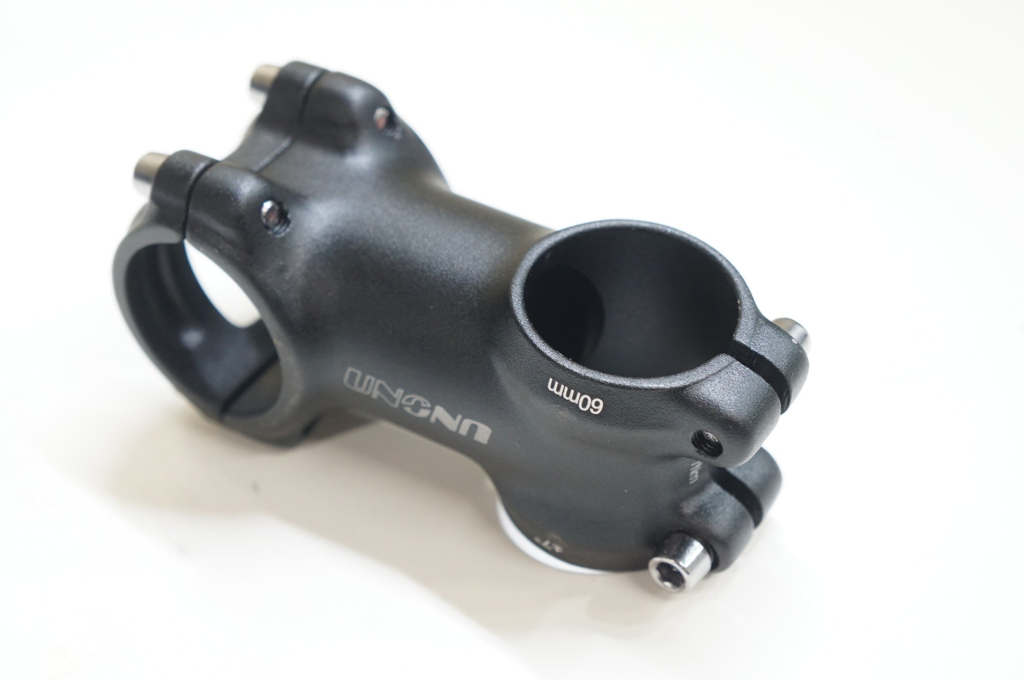 UNO 「ウノ」 φ31.8 60mm +-7° ステム / 大宮店