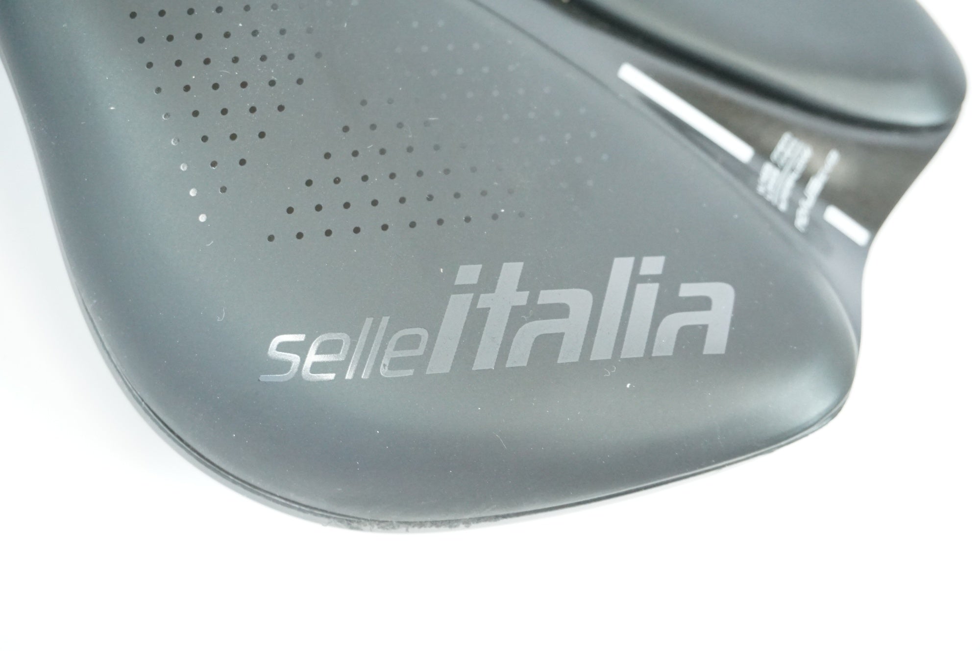 SELLE ITALIA 「セライタリア」 NOVUS BOOST EVO SUPERFLOW サドル