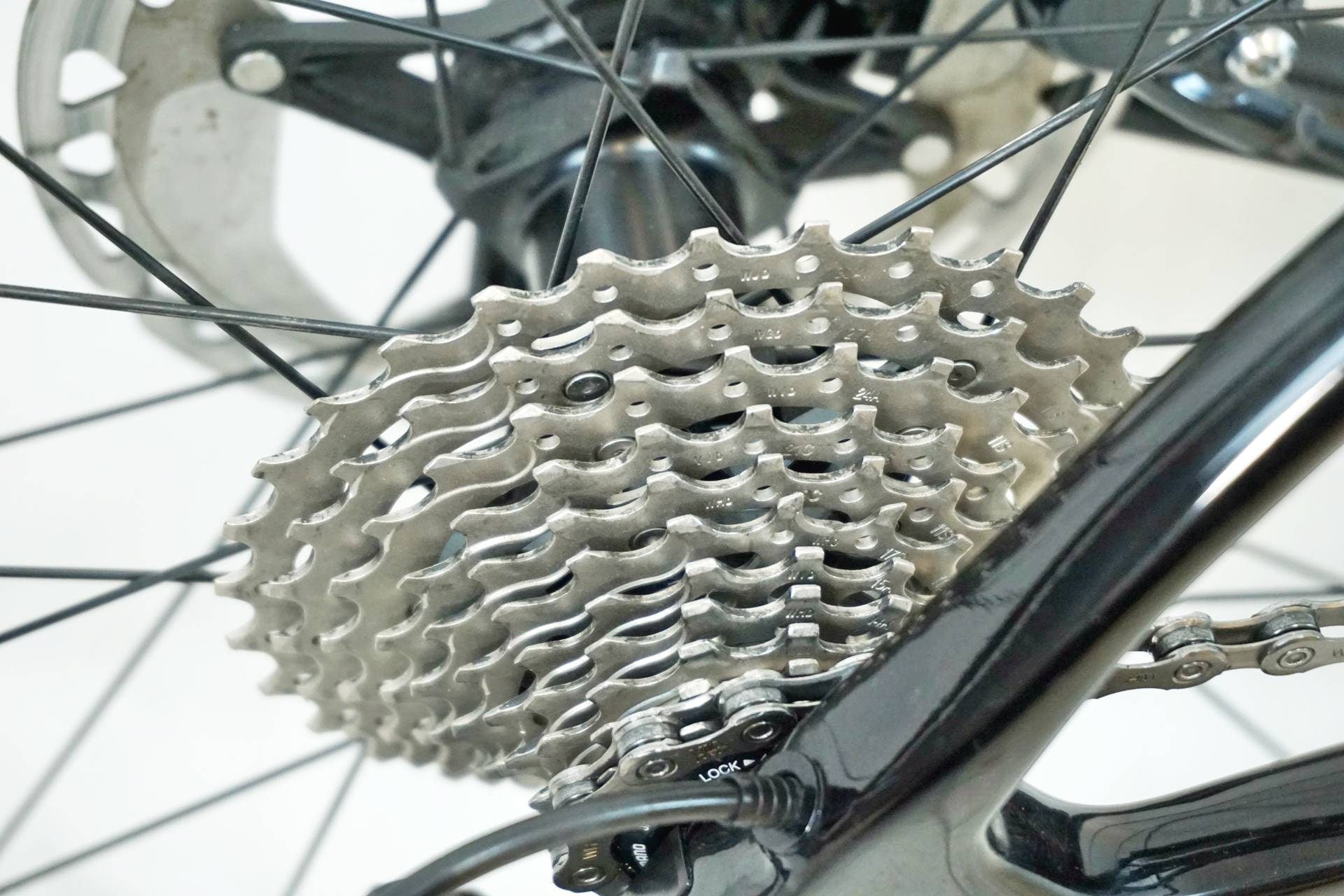 BIANCH 「ビアンキ」 SPECIALISSIMA DISC 2022年モデル ロード