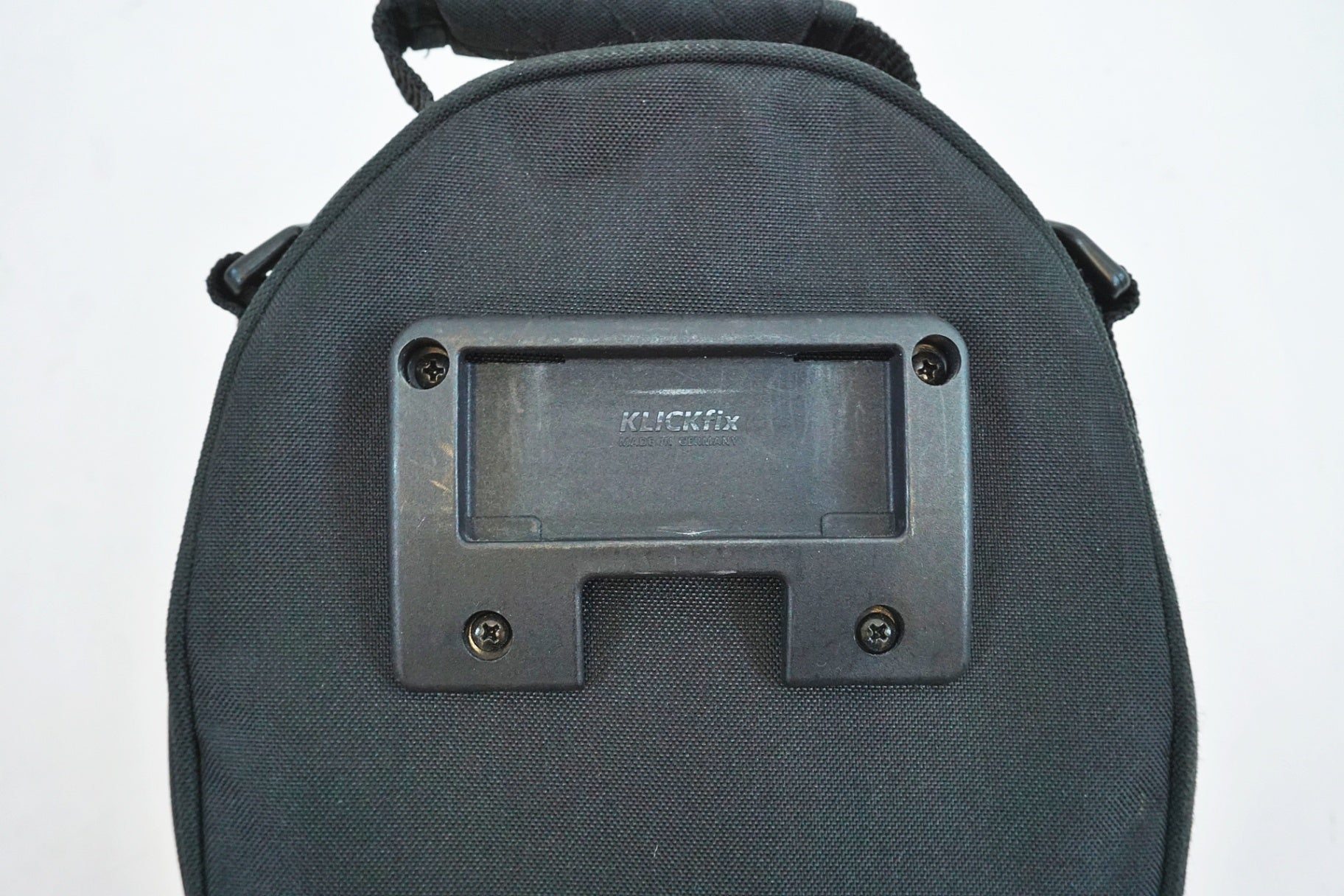 RIXEN&KAUL 「リクセンカウル」 KT814 スマイル フロントバッグ / 有明ガーデン店