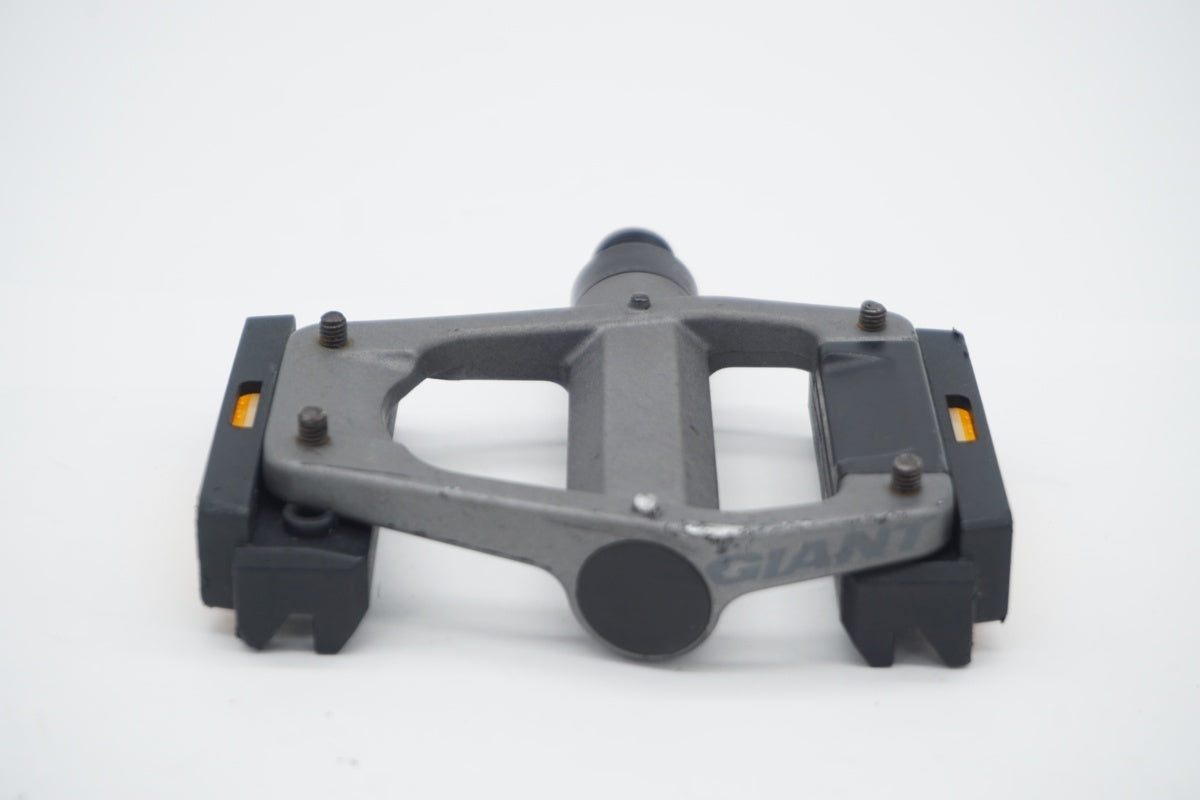 GIANT 「ジャイアント」 ペダル / 京都八幡店