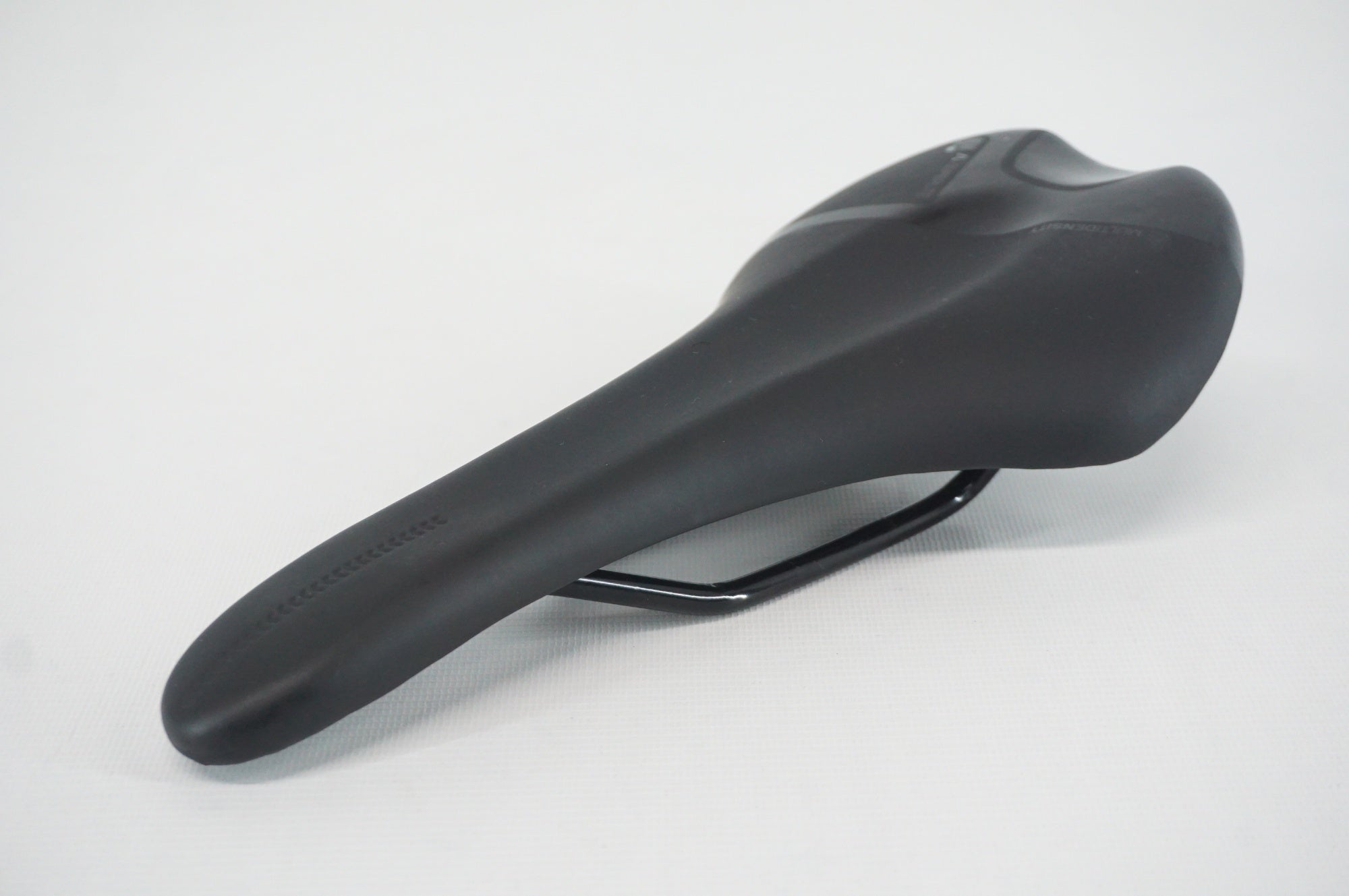 VELO 「ベロー」 FELT SUPERLITE サドル / 阪急塚口店